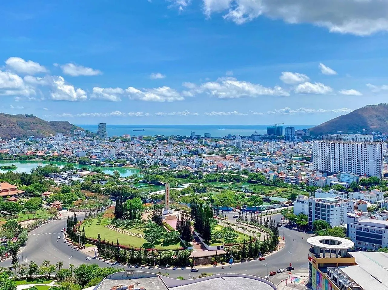 My Duyen - Can Ho 5 Sao The Song Vung Tau