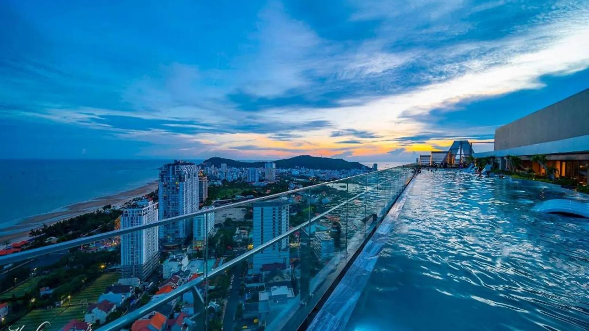 My Duyen - Can Ho 5 Sao The Song Vung Tau Vietnam